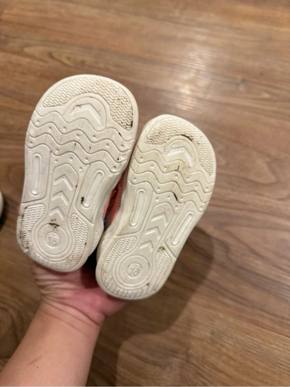 Toddler girl shoes 12-24M size 5